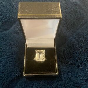 Sterling silver ring with clear setting -- Beautiful